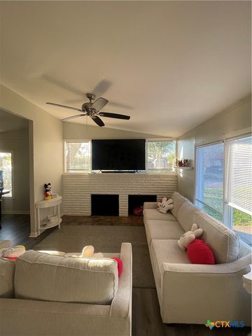 611 Sarah Street, Edna, TX 77957