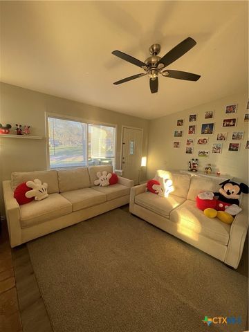 611 Sarah Street, Edna, TX 77957