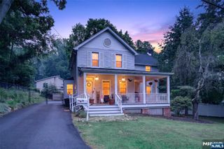 10 Prospect Avenue, Woodcliff Lake, NJ 07677