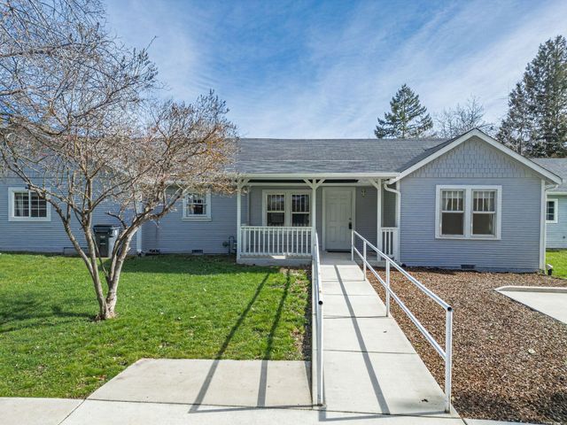 2165 Crestbrook Road, Medford, OR 97504