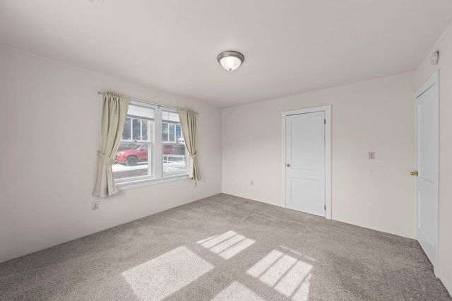 2165 Crestbrook Road, Medford, OR 97504