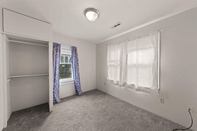 2165 Crestbrook Road, Medford, OR 97504