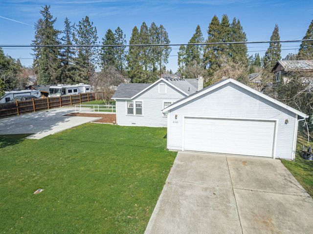 2165 Crestbrook Road, Medford, OR 97504