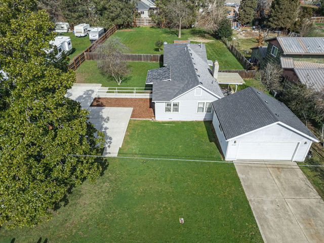 2165 Crestbrook Road, Medford, OR 97504