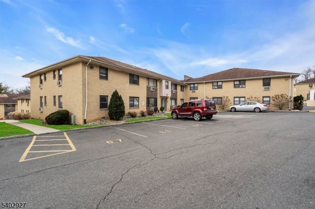 401 US Highway22 D, North Plainfield Boro, NJ 07060