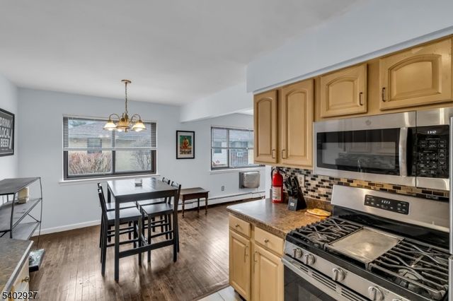 401 US Highway22 D, North Plainfield Boro, NJ 07060