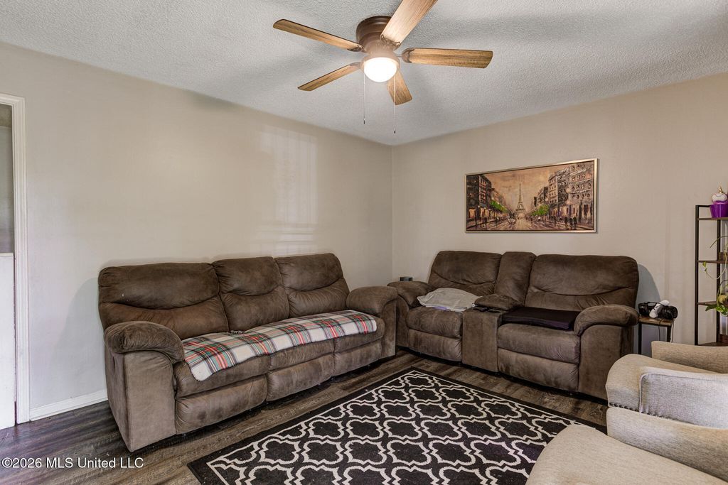 5671 Winterwood Drive, Horn Lake, MS 38637 — photo 5
