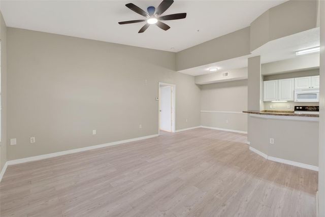 5572 METROWEST BOULEVARD 304, Orlando, FL 32811
