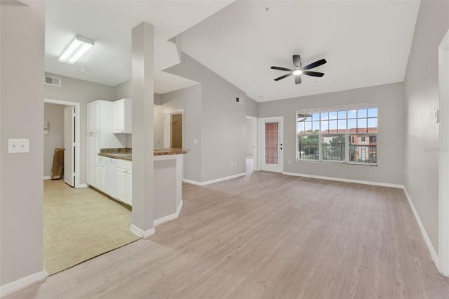5572 METROWEST BOULEVARD 304, Orlando, FL 32811