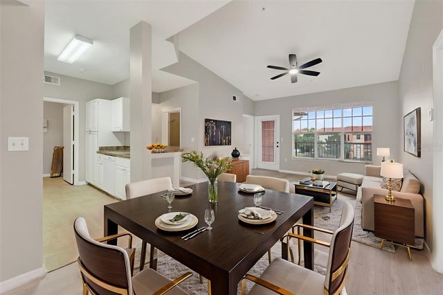 5572 METROWEST BOULEVARD 304, Orlando, FL 32811