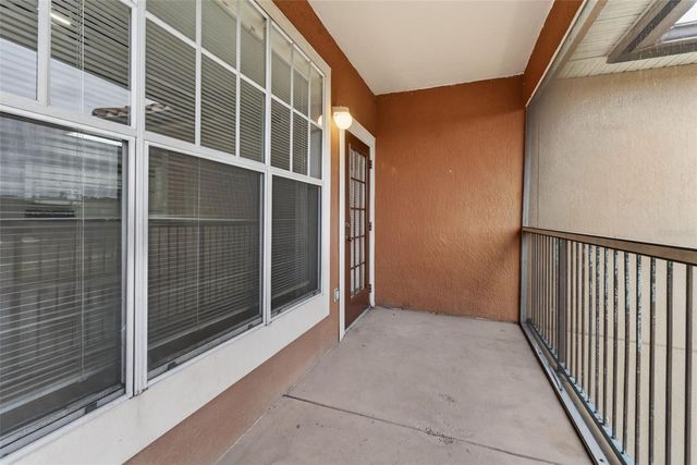 5572 METROWEST BOULEVARD 304, Orlando, FL 32811