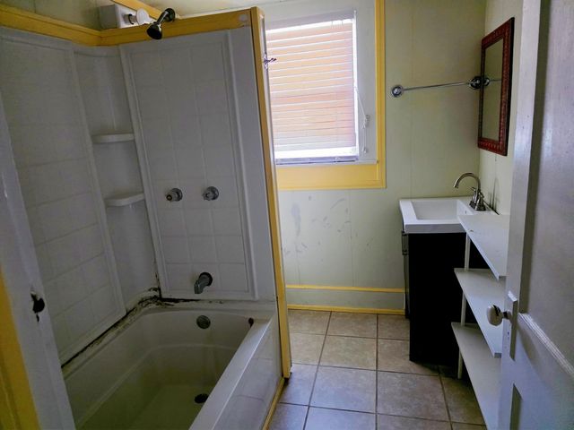200 Rogers, Henderson, TX 75654