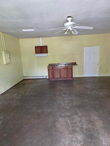 200 Rogers, Henderson, TX 75654