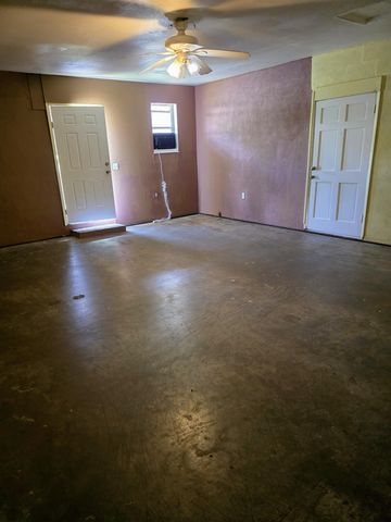 200 Rogers, Henderson, TX 75654