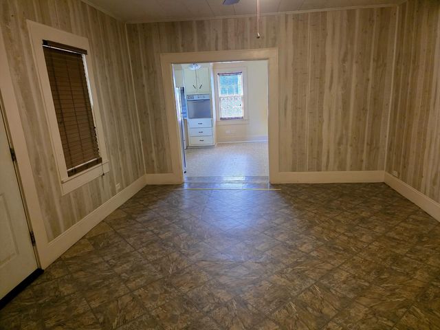 200 Rogers, Henderson, TX 75654