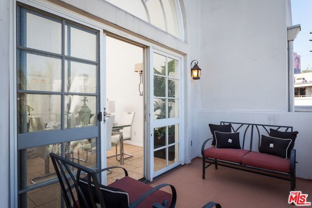 851 N San Vicente Boulevard 308, West Hollywood, CA 90069