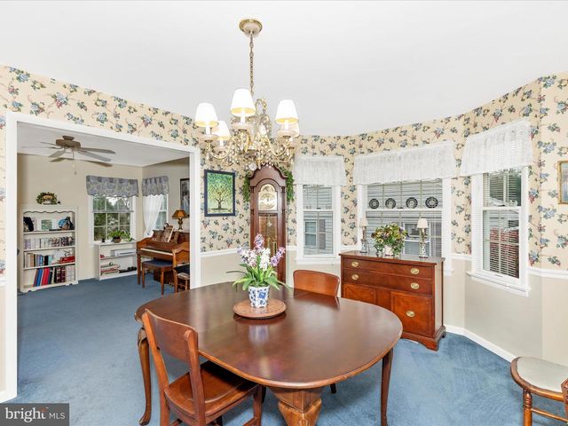 13315 APPLE HILL DR, Hagerstown, MD 21742