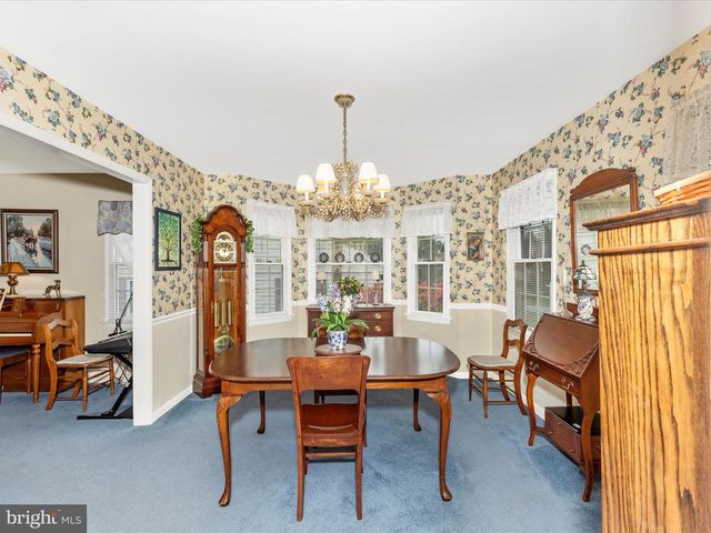 13315 APPLE HILL DR, Hagerstown, MD 21742