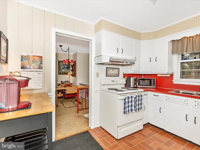 13315 APPLE HILL DR, Hagerstown, MD 21742