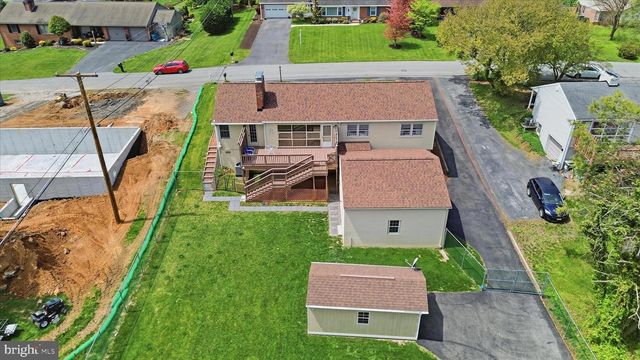 13315 APPLE HILL DR, Hagerstown, MD 21742