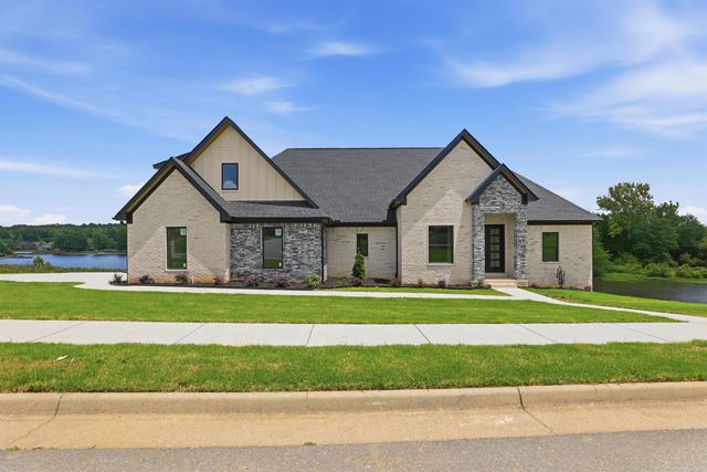 7612 S Shoreline Blvd, Benton, AR 72019