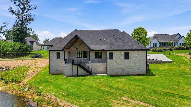 7612 S Shoreline Blvd, Benton, AR 72019