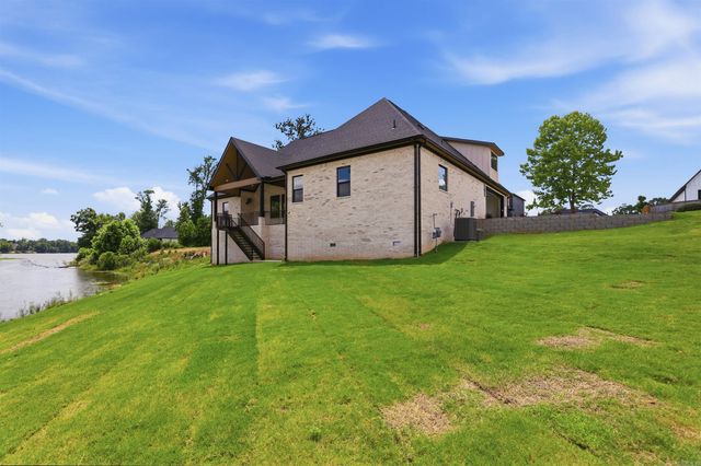 7612 S Shoreline Blvd, Benton, AR 72019