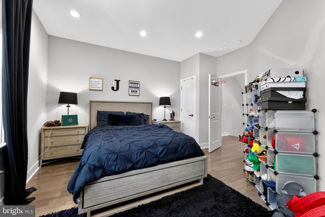 5301 GAINOR RD, Philadelphia, PA 19131