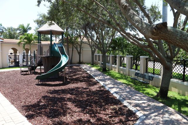 806 NW 82ND Place, Boca Raton, FL 33487