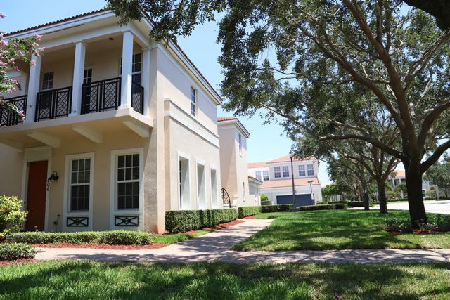 806 NW 82ND Place, Boca Raton, FL 33487