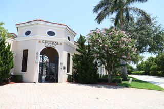 806 NW 82ND Place, Boca Raton, FL 33487