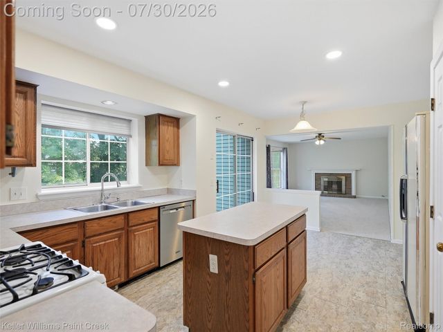 543 Arlington Drive, Rochester Hills, MI 48307