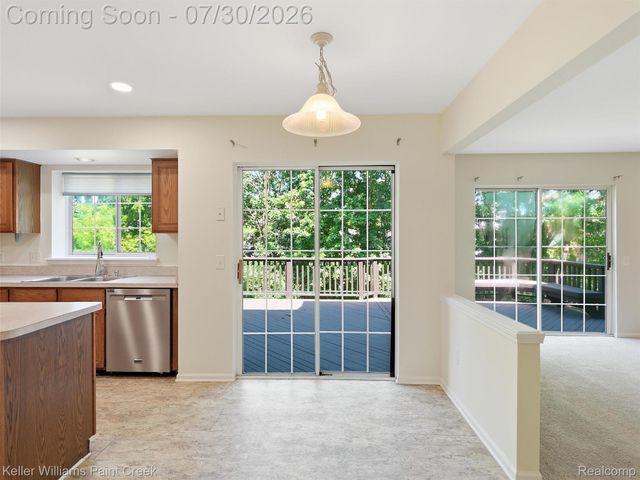 543 Arlington Drive, Rochester Hills, MI 48307