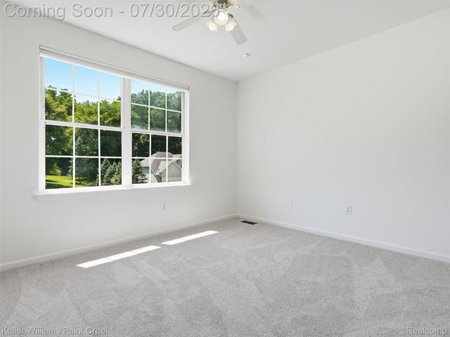 543 Arlington Drive, Rochester Hills, MI 48307