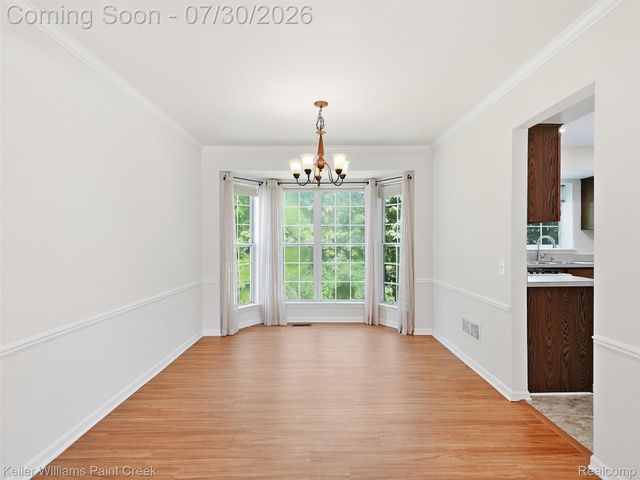 543 Arlington Drive, Rochester Hills, MI 48307