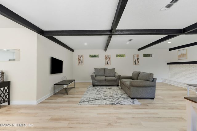 2944 CORKWOOD Road W, Jacksonville, FL 32277