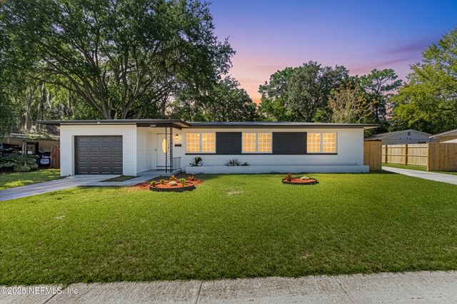 2944 CORKWOOD Road W, Jacksonville, FL 32277