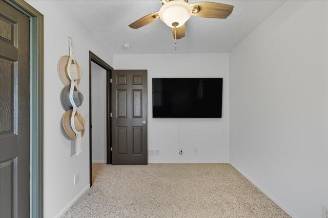 2389 AVENUE M WAY, Council Bluffs, IA 51501