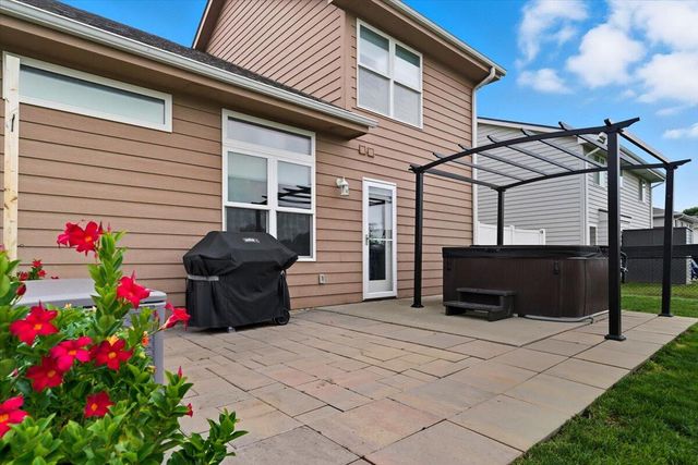 2389 AVENUE M WAY, Council Bluffs, IA 51501