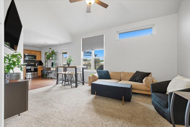 2389 AVENUE M WAY, Council Bluffs, IA 51501