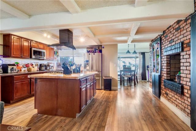 3695 Holly Vista Drive, Highland, CA 92346