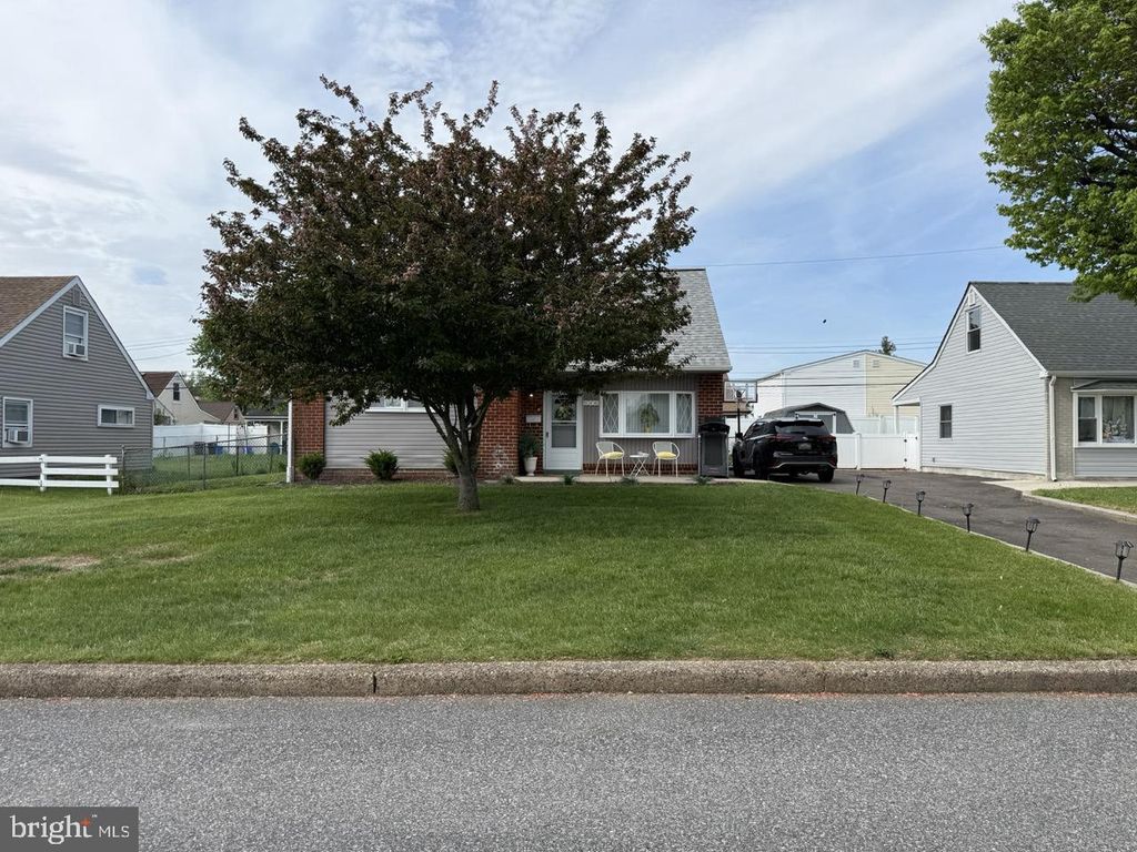 1006 SANIBEL ST, Philadelphia, PA 19116