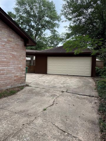 3206 Cascade Creek Drive, Houston, TX 77339