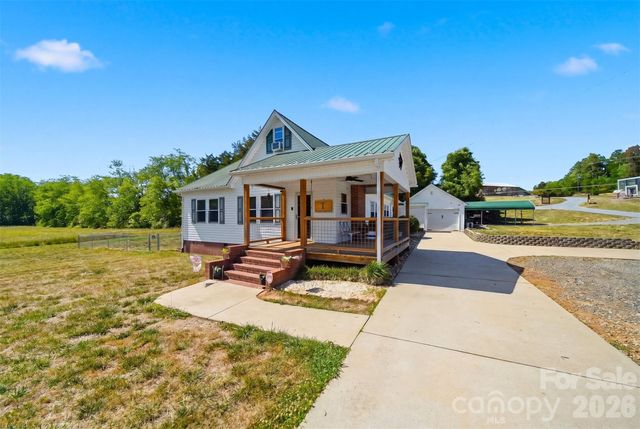 4039 Hartland Road, Lenoir, NC 28645