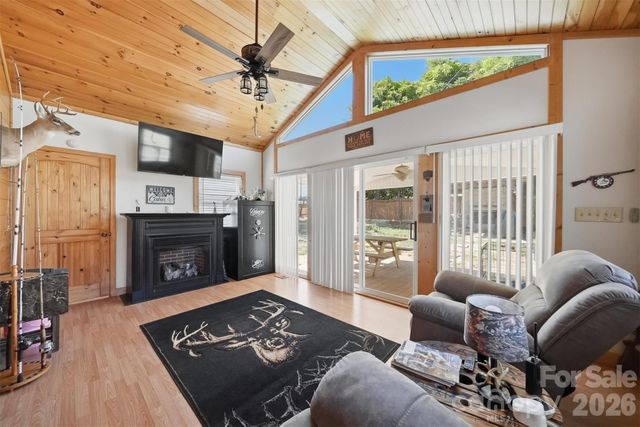 4039 Hartland Road, Lenoir, NC 28645