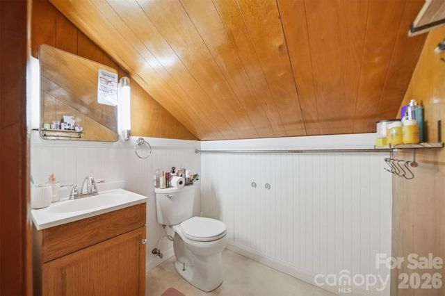 4039 Hartland Road, Lenoir, NC 28645