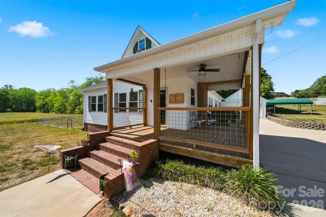 4039 Hartland Road, Lenoir, NC 28645