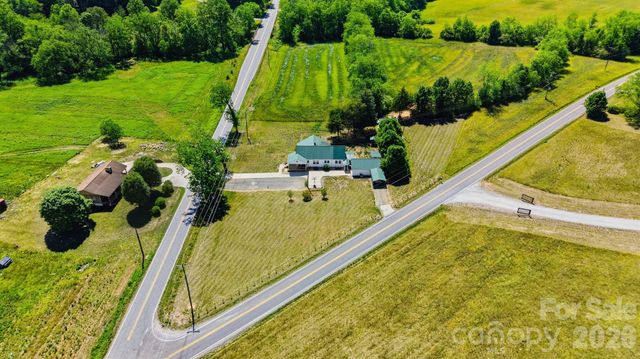4039 Hartland Road, Lenoir, NC 28645