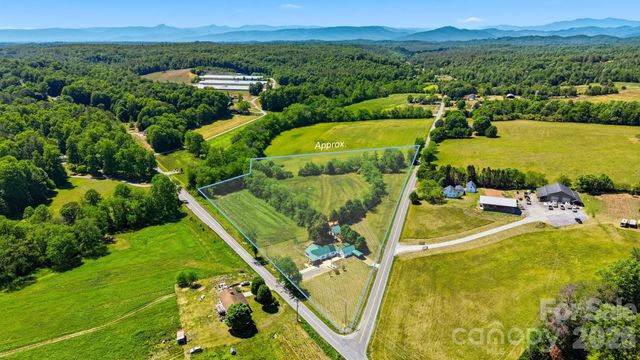4039 Hartland Road, Lenoir, NC 28645