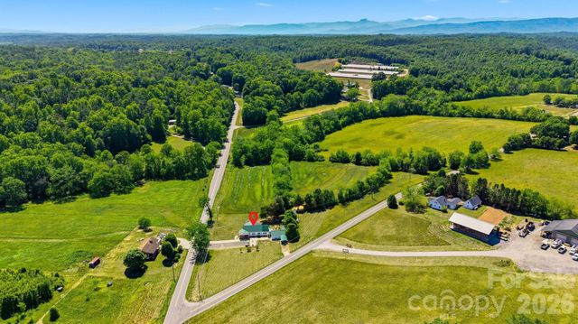 4039 Hartland Road, Lenoir, NC 28645